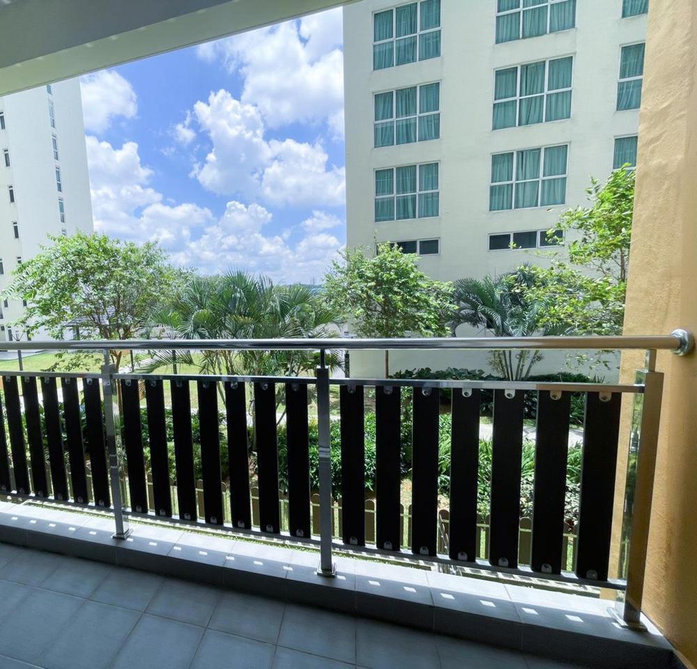Pangsapuri 3bed Family House Ksl Taman Daya Johor Bahru